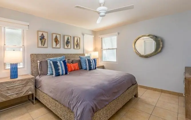 1-Bedroom Oceanfront (4201)