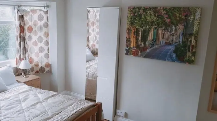 Family Tek Büyük veya İki Ayrı Yataklı Oda, Birden Çok Yatak, Sigara İçilmez