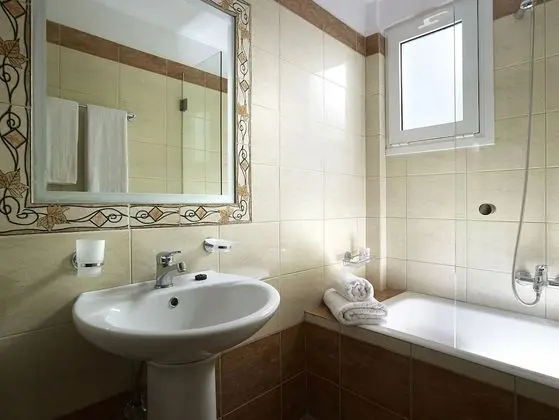 İki Ayrı Yataklı Oda, Şehir Manzaralı
