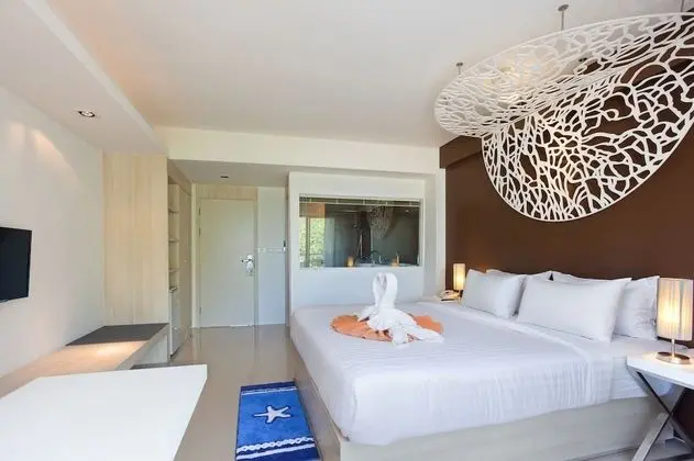Coral Deluxe Seaview B