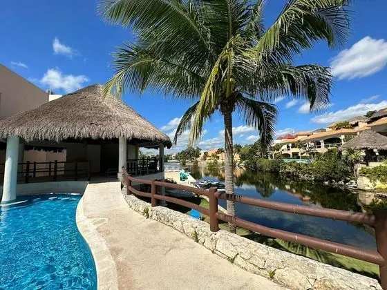 Family Apartment, 1 Bedroom, Kitchen, Pool View (Same Rate up to 4 people)