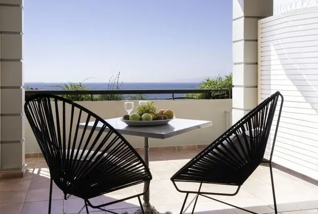 1 Çift Kişilik Veya 2 Tek Kişilik Yatak Sea View