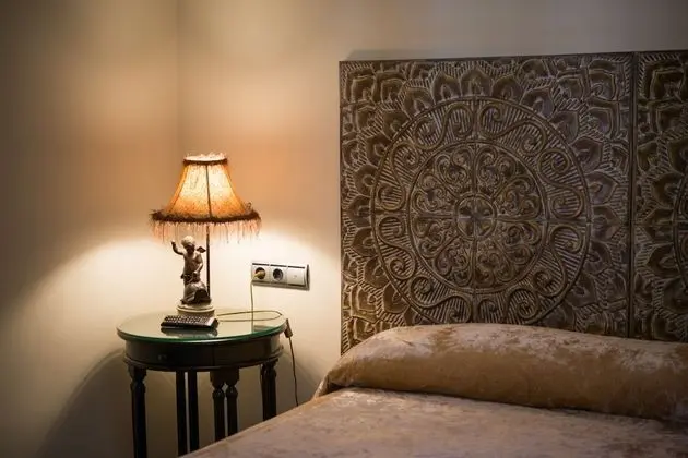 Deluxe Tek Büyük Yataklı Oda (+ Diván)