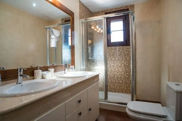 Deluxe Tek Büyük Yataklı Oda (+ Diván)