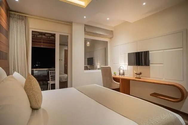 Coral Suite Room