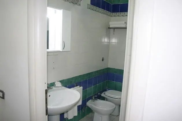 Üç Kişilik Oda, Banyolu/Duşlu