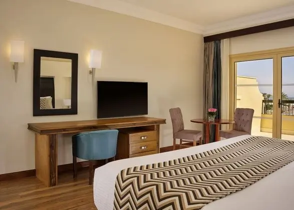Standard room for Egyptians and Residents only