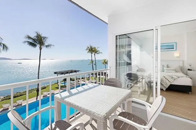Ocean Twin Queen Room