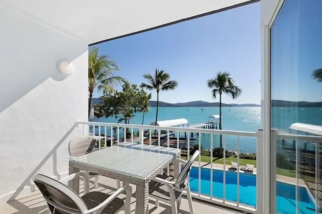 Ocean Twin Queen Room