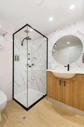 Oda, 1 En Büyük (King) Boy Yatak, Balkon