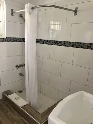 Standard Oda, 1 En Büyük (King) Boy Yatak, Okyanus Manzaralı