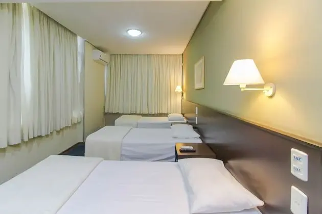 Standard Oda (Triplo Casal + 1 cama)