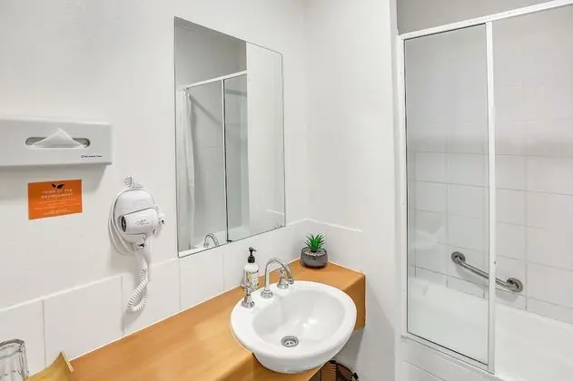 Standard Tek Büyük veya İki Ayrı Yataklı Oda