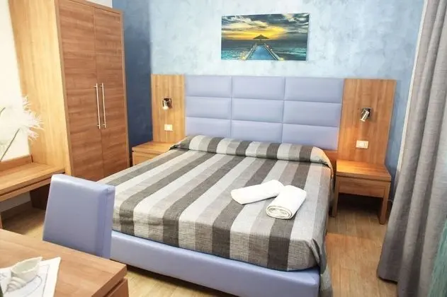 Standard Tek Büyük Yataklı Oda