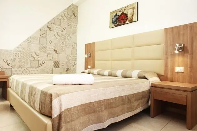 Standard Tek Büyük Yataklı Oda