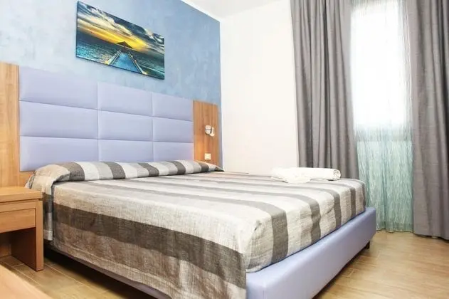 Standard Tek Büyük Yataklı Oda