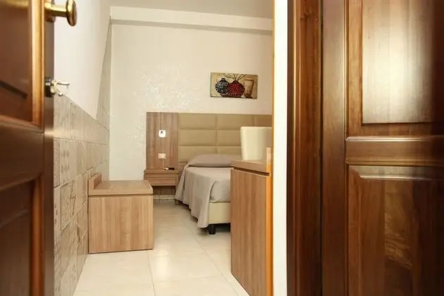 Standard Tek Büyük Yataklı Oda