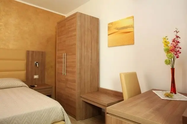 Superior Oda, Balkon