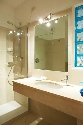 Economy Tek Büyük Yataklı Oda