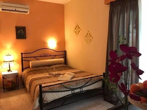 Üç Kişilik Oda