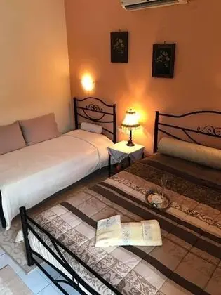 Üç Kişilik Oda
