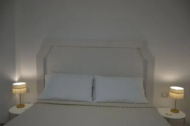 Deluxe Tek Büyük Yataklı Oda, Havuz Manzaralı