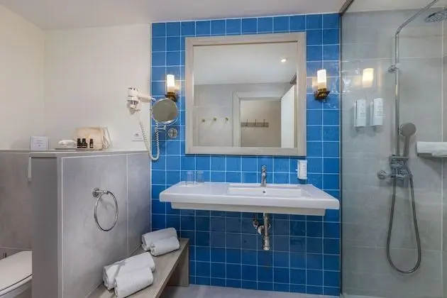 UNIQUE Superior View