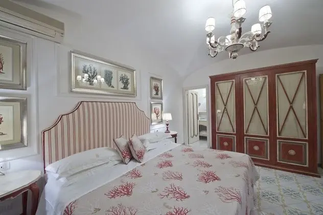 Deluxe Tek Büyük Yataklı Oda, Teras, Deniz Manzaralı