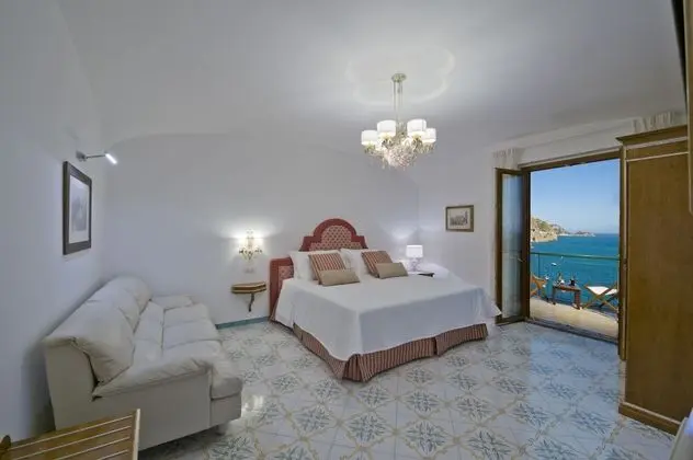 Deluxe Tek Büyük Yataklı Oda, Teras, Deniz Manzaralı