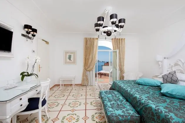 Deluxe Tek Büyük Yataklı Oda, Teras, Deniz Manzaralı
