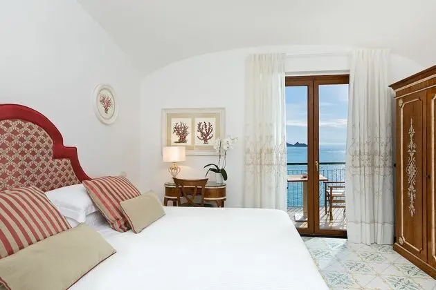 Deluxe Tek Büyük Yataklı Oda, Teras, Deniz Manzaralı