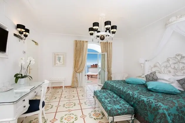 Deluxe Tek Büyük Yataklı Oda, Teras, Deniz Manzaralı