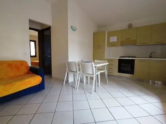 Standard Apart Daire, 2 Yatak Odası, Bahçe Manzaralı, Zemin Kat (Trilocale 1)