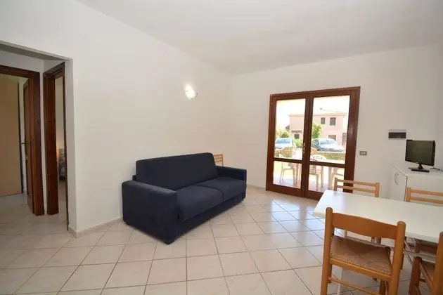 Standard Apart Daire, 2 Yatak Odası, Bahçe Manzaralı, Zemin Kat (Trilocale 1)