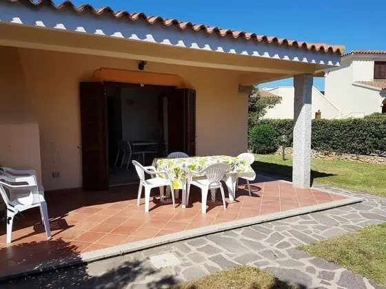 Standard Apart Daire, 2 Yatak Odası, Bahçe Manzaralı, Zemin Kat (Trilocale 1)