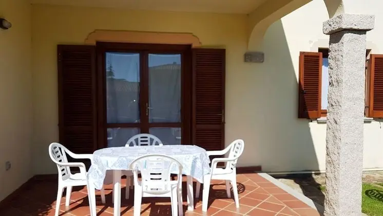 Standard Apart Daire, 2 Yatak Odası, Bahçe Manzaralı, Zemin Kat (Trilocale 1)