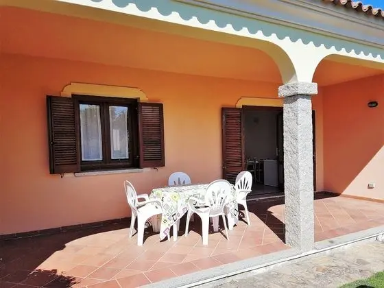 Standard Apart Daire, 2 Yatak Odası, Bahçe Manzaralı, Zemin Kat (Trilocale 1)