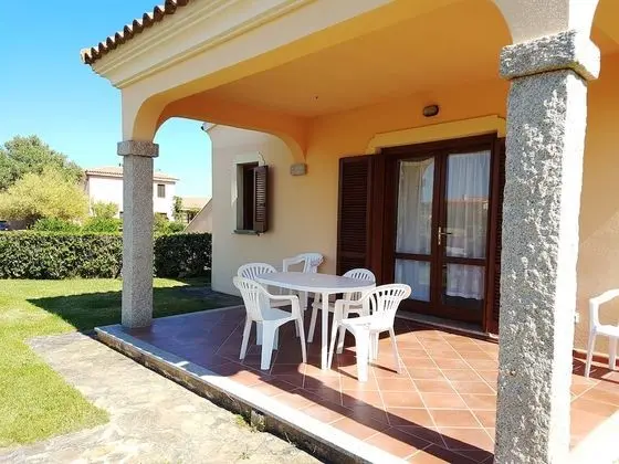 Standard Apart Daire, 2 Yatak Odası, Bahçe Manzaralı, Zemin Kat (Trilocale 1)