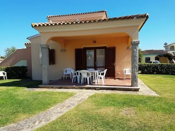 Standard Apart Daire, 2 Yatak Odası, Bahçe Manzaralı, Zemin Kat (Trilocale 1)