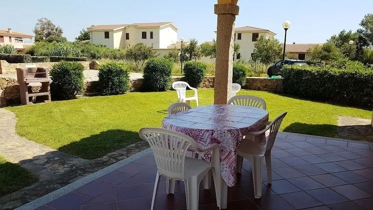 Standard Apart Daire, 2 Yatak Odası, Bahçe Manzaralı, Zemin Kat (Trilocale 1)