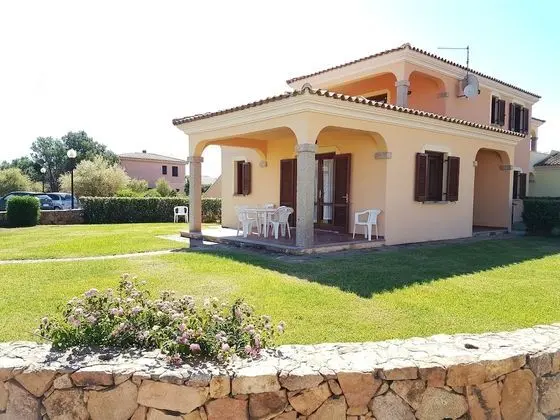 Standard Apart Daire, 2 Yatak Odası, Bahçe Manzaralı, Zemin Kat (Trilocale 1)