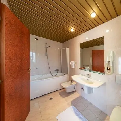 Standard Üç Kişilik Oda