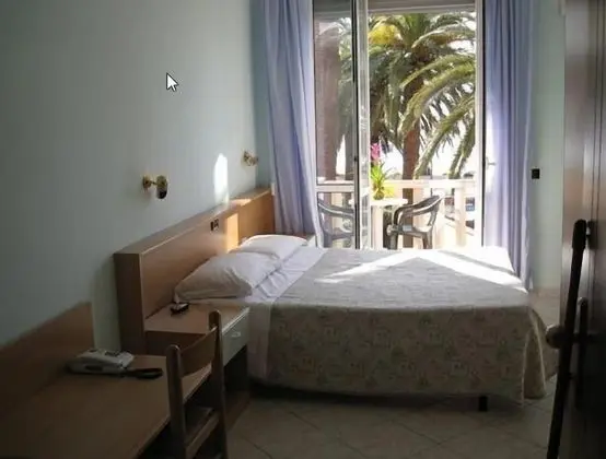 Tek Büyük Yataklı Oda, Balkon