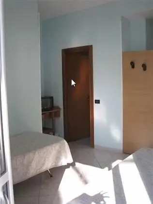 Üç Kişilik Oda
