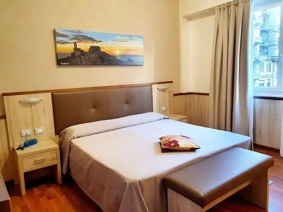 Comfort Tek Büyük Yataklı Oda