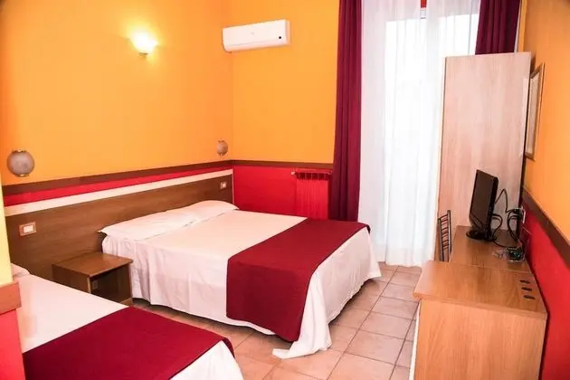 Economy Üç Kişilik Oda