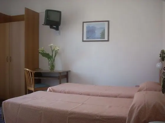 Tek Büyük veya İki Ayrı Yataklı Oda