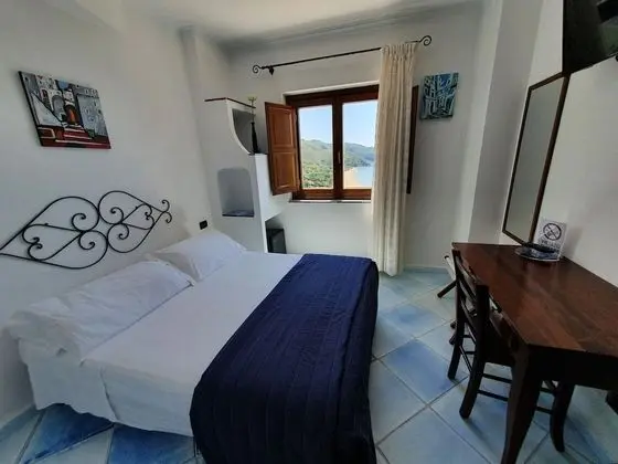Tek Büyük Yataklı Oda, Deniz Manzaralı