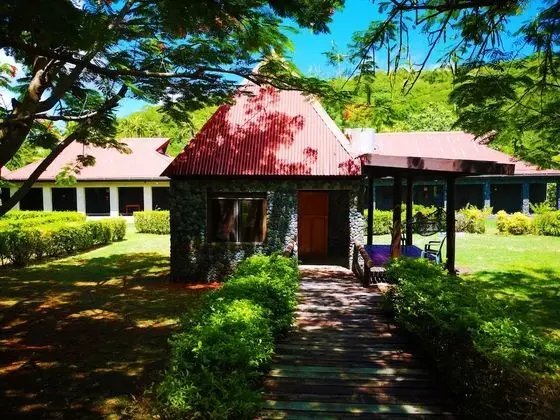 Bungalov, 1 Çift Kişilik Yatak (Beachfront Bure)