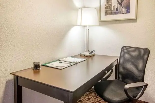 Comfort 1 King Suite with Sofa Bed Oversized Non Smoking